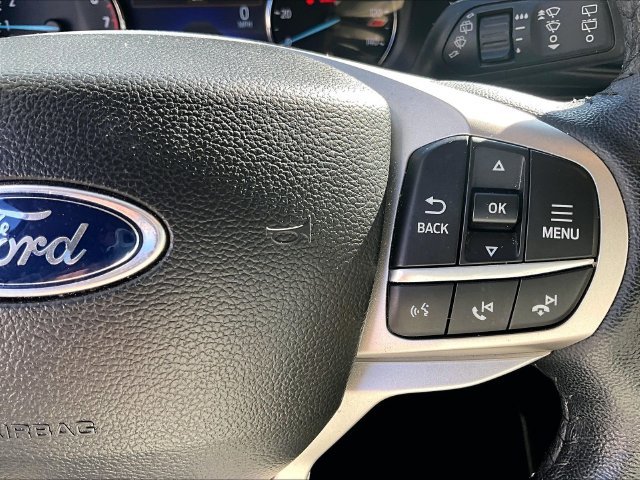 Used 2022 Black Metallic Ford XLT image 24