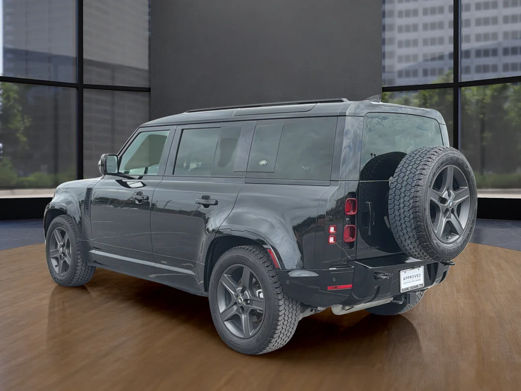 Used 2024  Land Rover X-Dynamic SE image 15