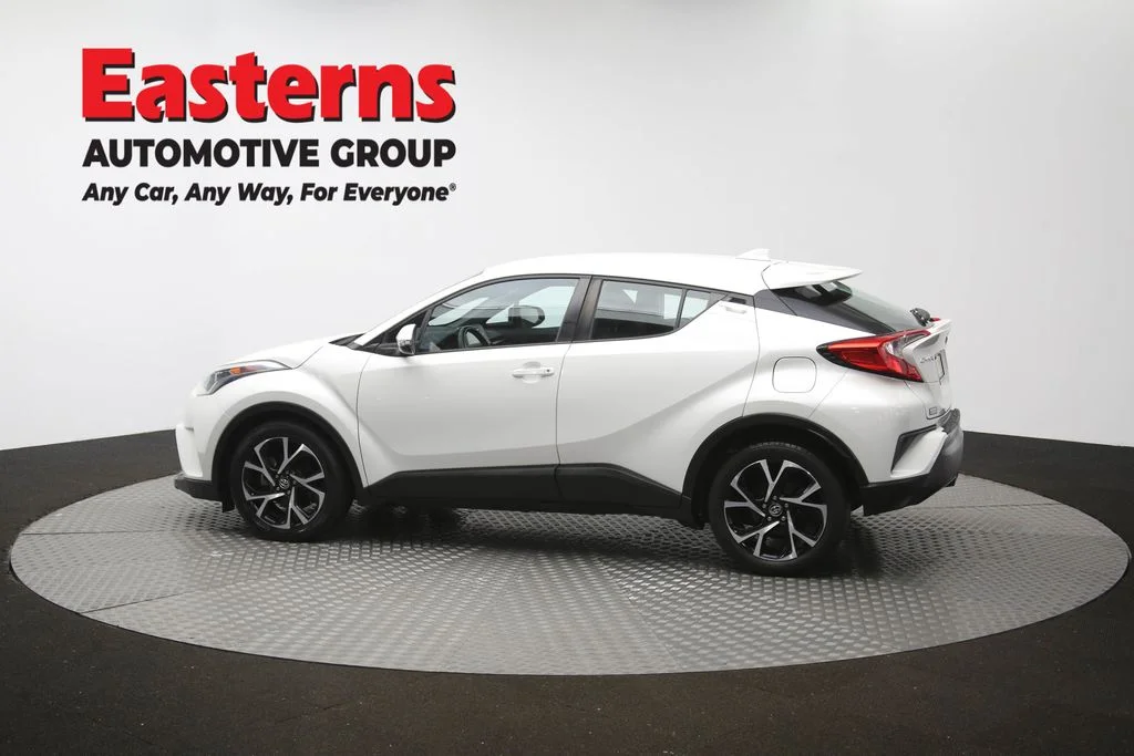 Used 2018 White Toyota XLE Premium image 61