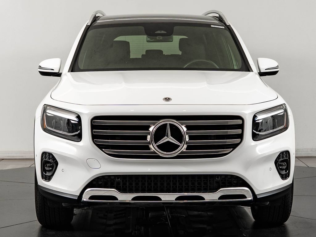Used 2024 Polar White Mercedes-Benz GLB 250 image 2