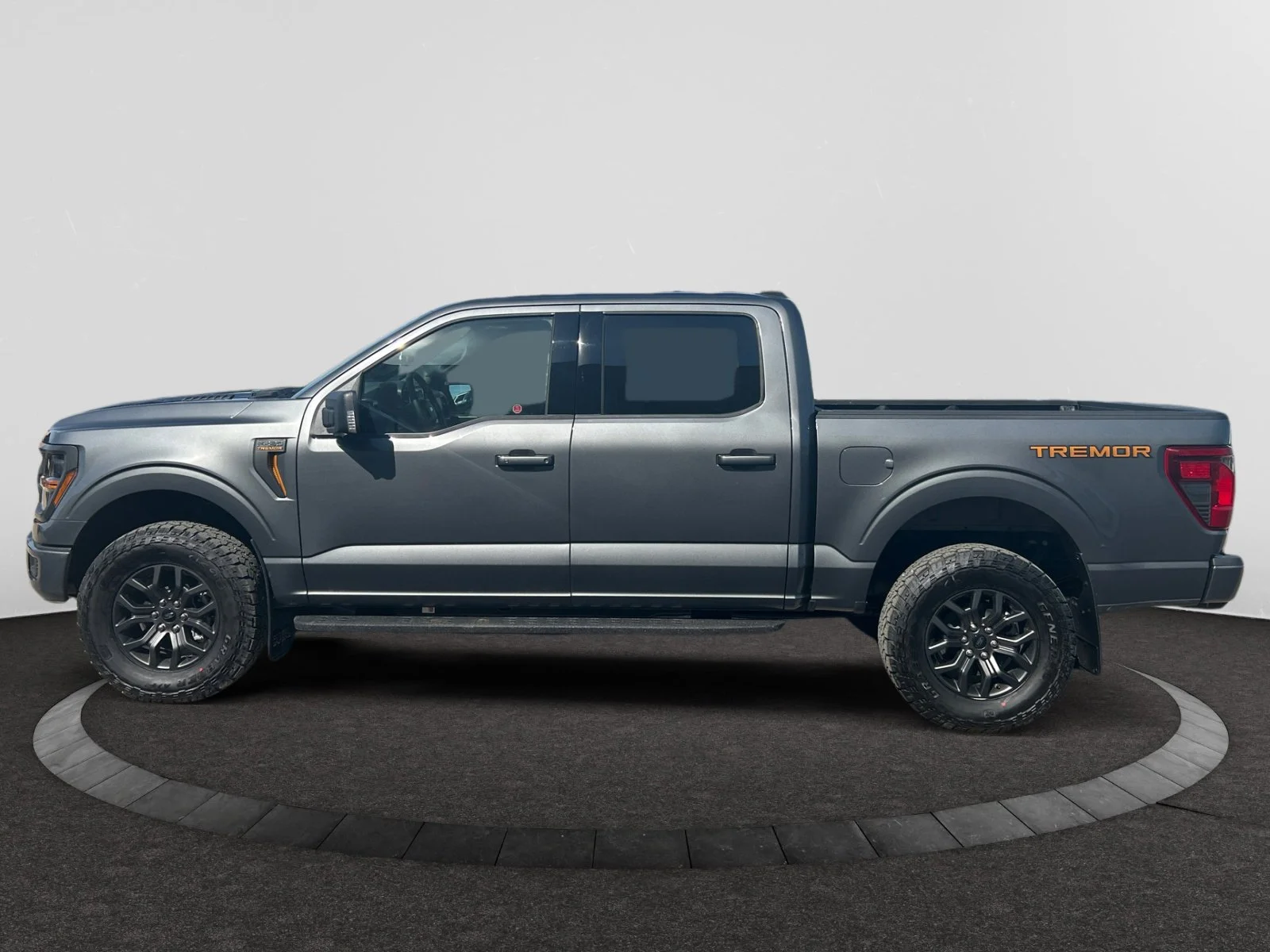 New 2026 Carbonized Grey Metallic Ford Tremor image 2