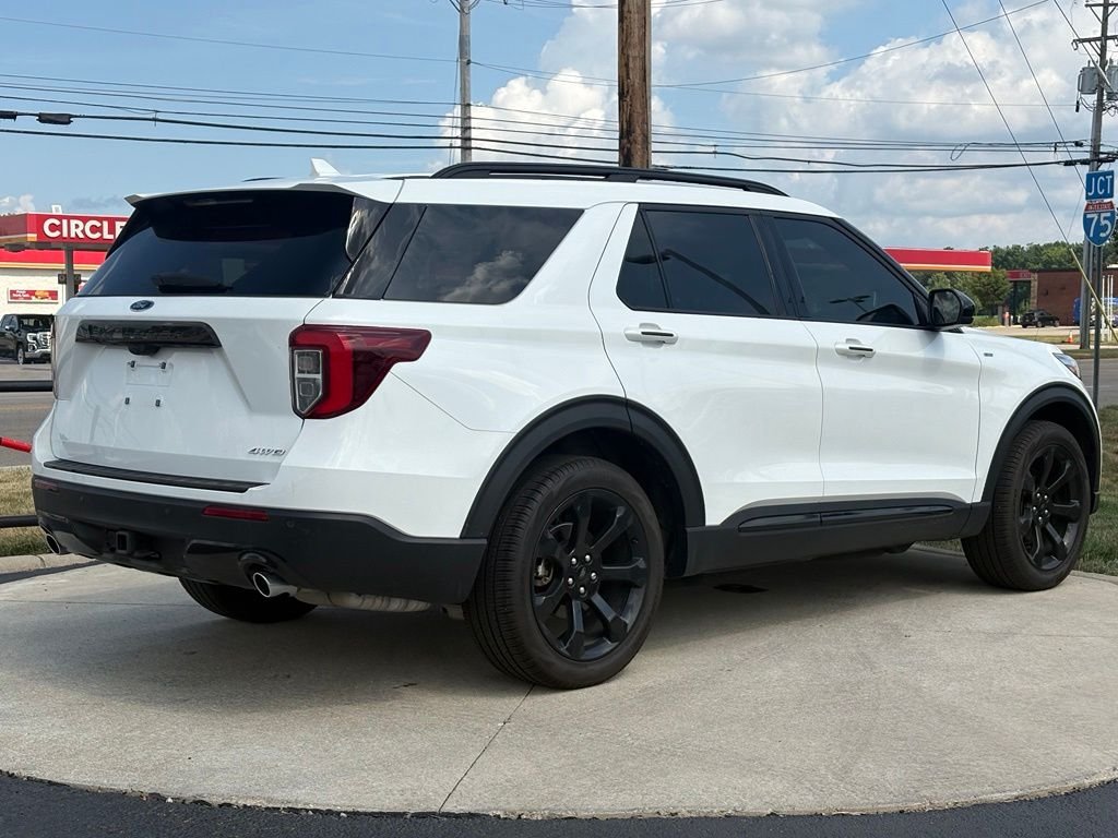 Used 2024 White Metallic Ford ST-Line image 7