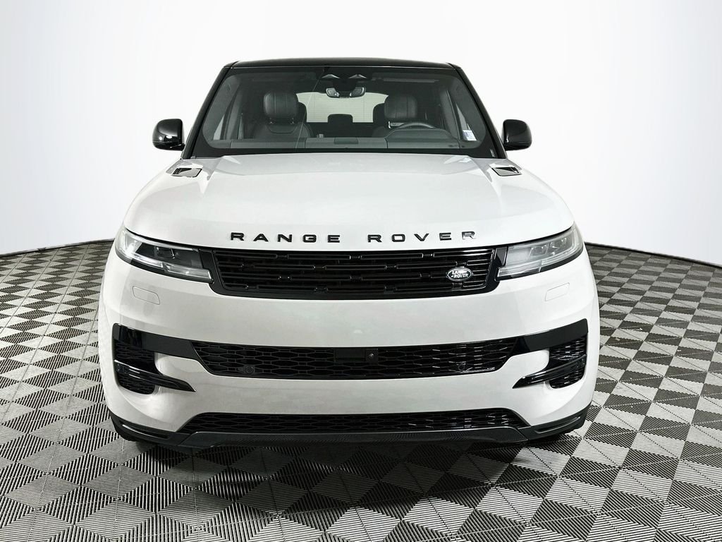 New 2026 Borasco Grey LAND ROVER SE image 2