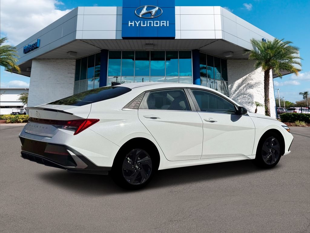 New 2026 White Hyundai SEL Sport Premium image 28