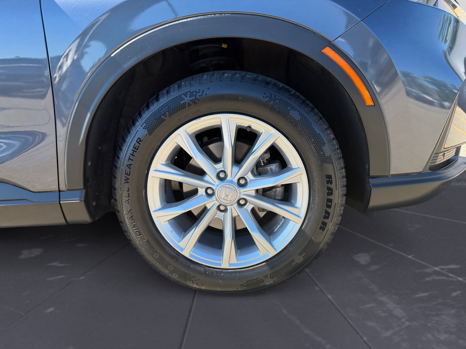 Certified Used 2024 Meteorite Gray Metallic Honda EX-L image 46