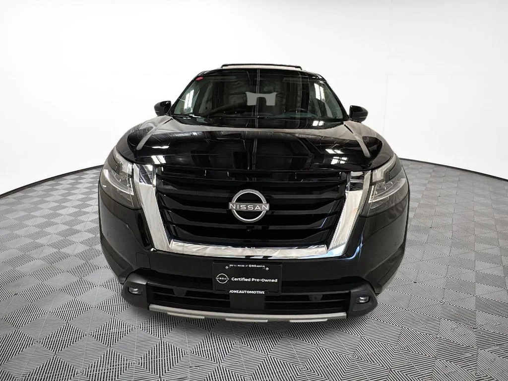Certified Used 2022 Black Nissan Platinum image 3