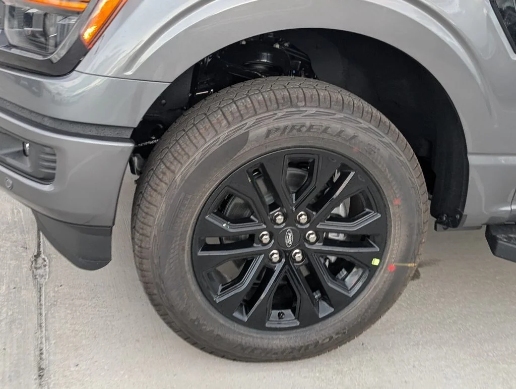 New 2026 Gray Ford XLT image 4