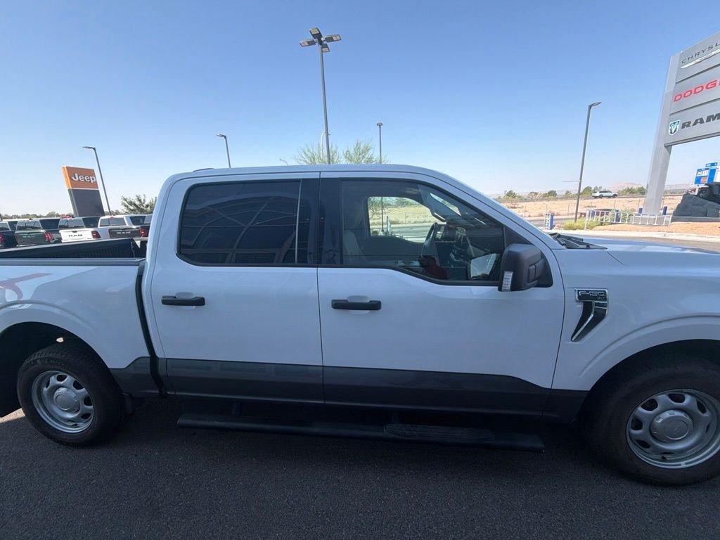 Used 2021 White Ford XLT image 8