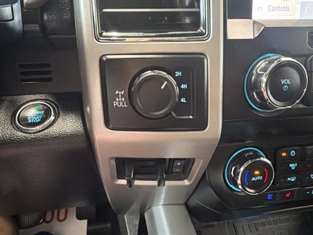 Used 2020 Black Metallic Ford Lariat image 26