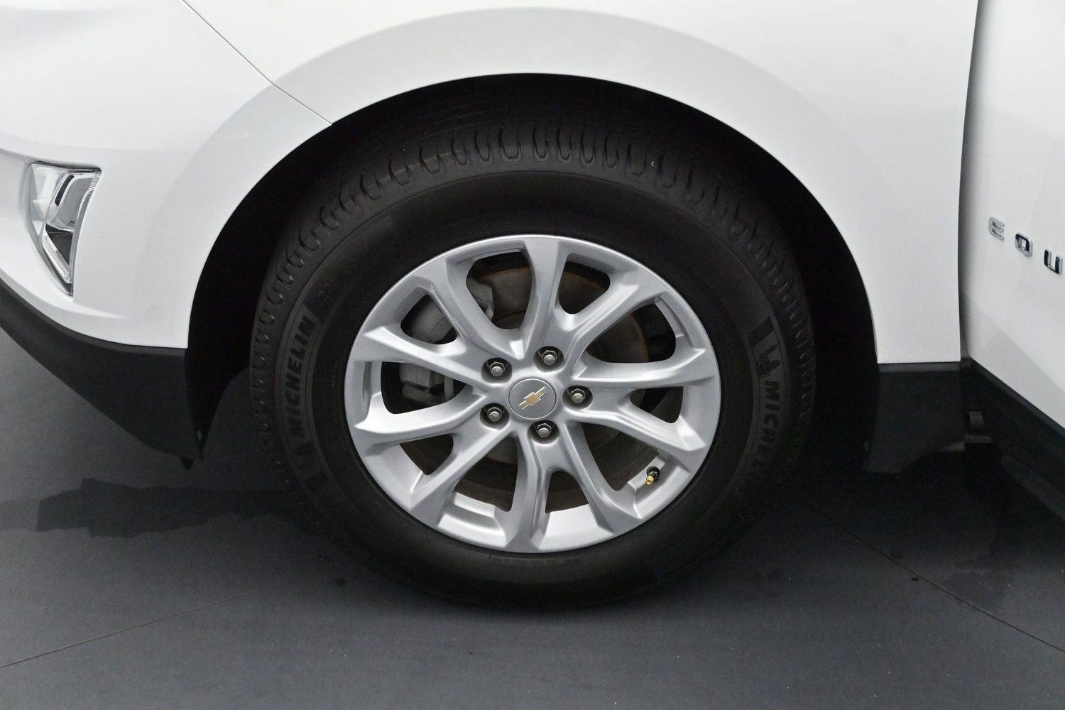 Used 2019 SUMMIT WHITE Chevrolet LS image 29