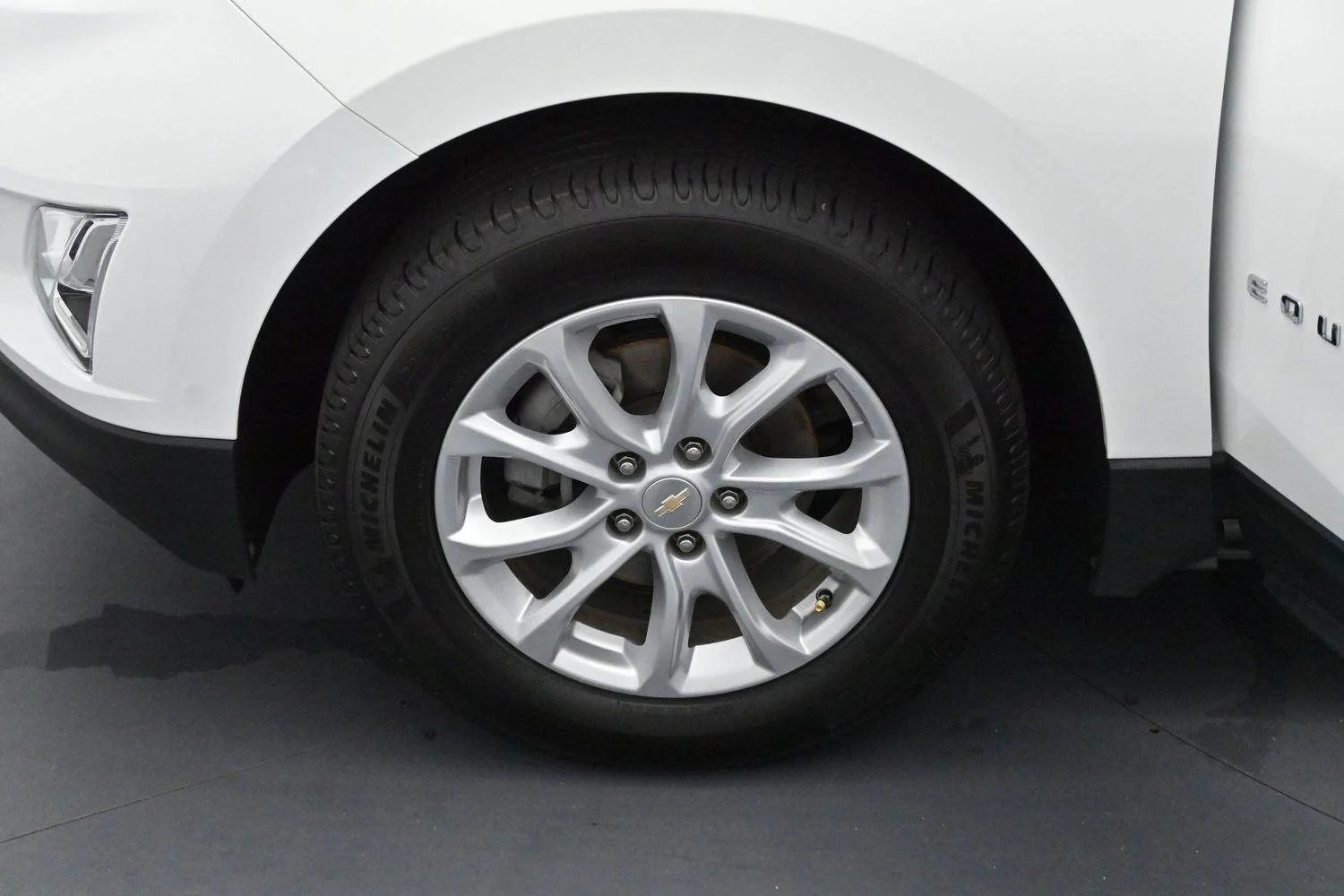 Used 2019 SUMMIT WHITE Chevrolet LS image 29