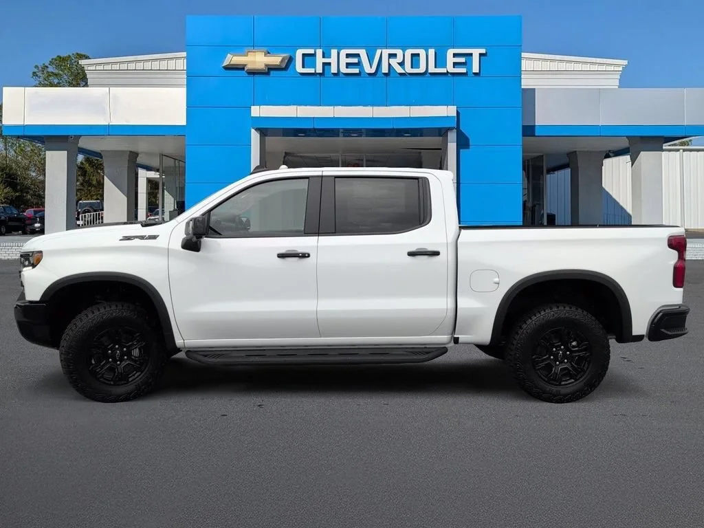 New 2026 Summit White Chevrolet ZR2 image 6