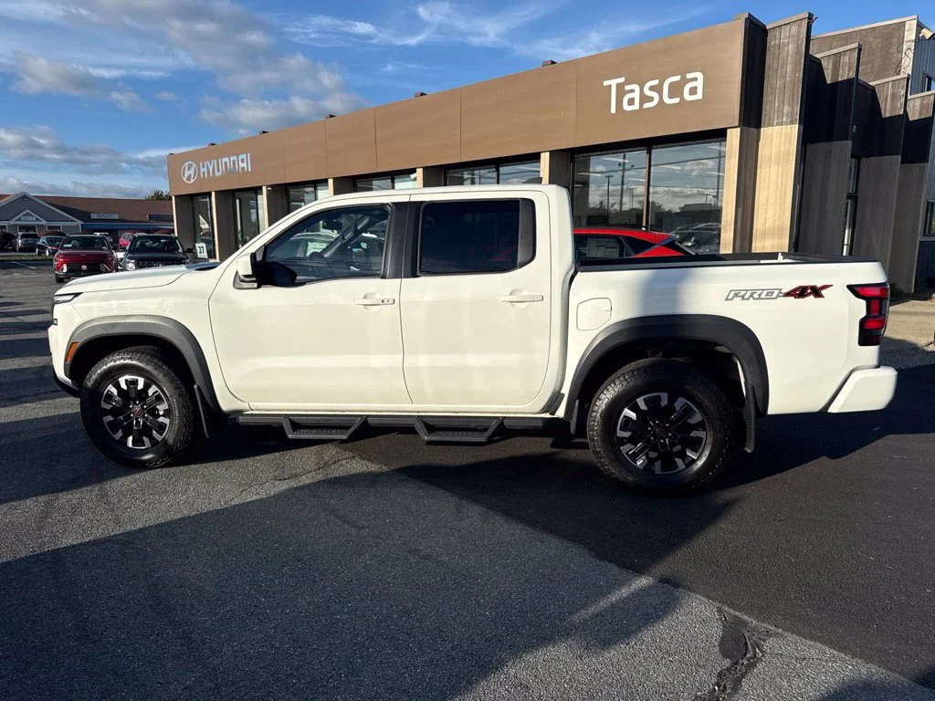 Used 2024 White Nissan PRO-4X image 8