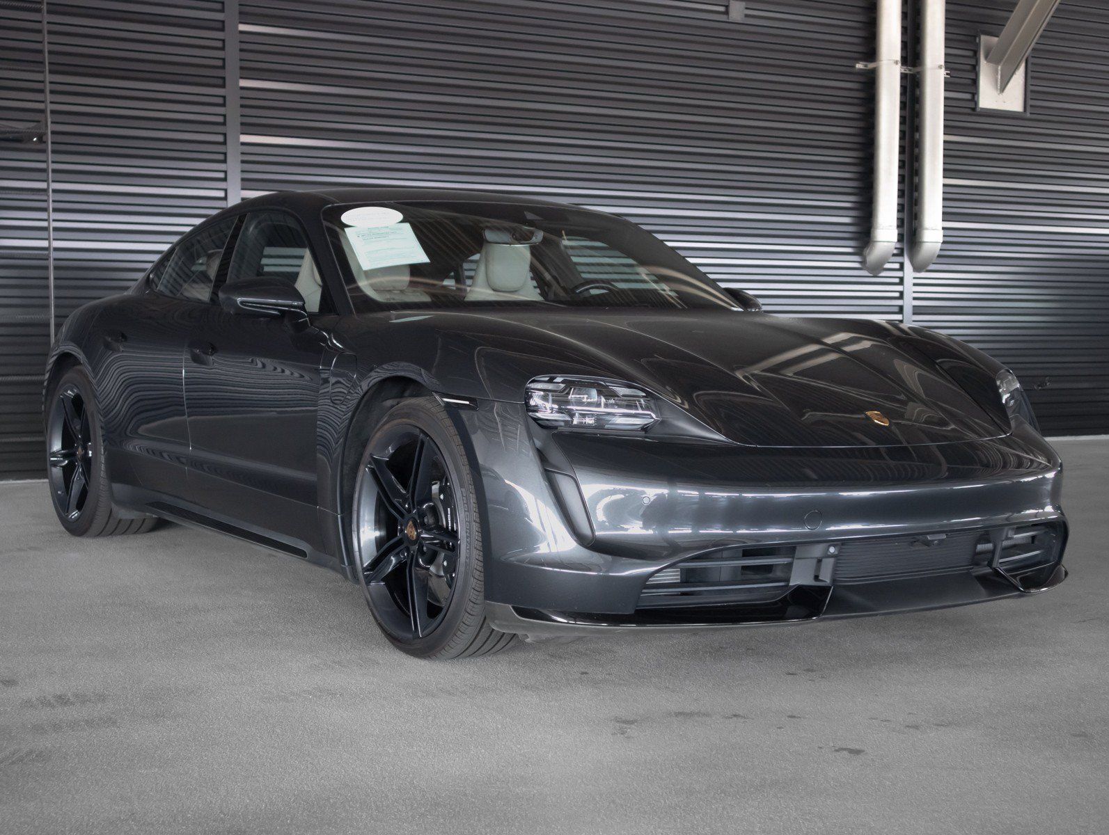 Used 2021 Volcano Grey Metallic Porsche Turbo image 7