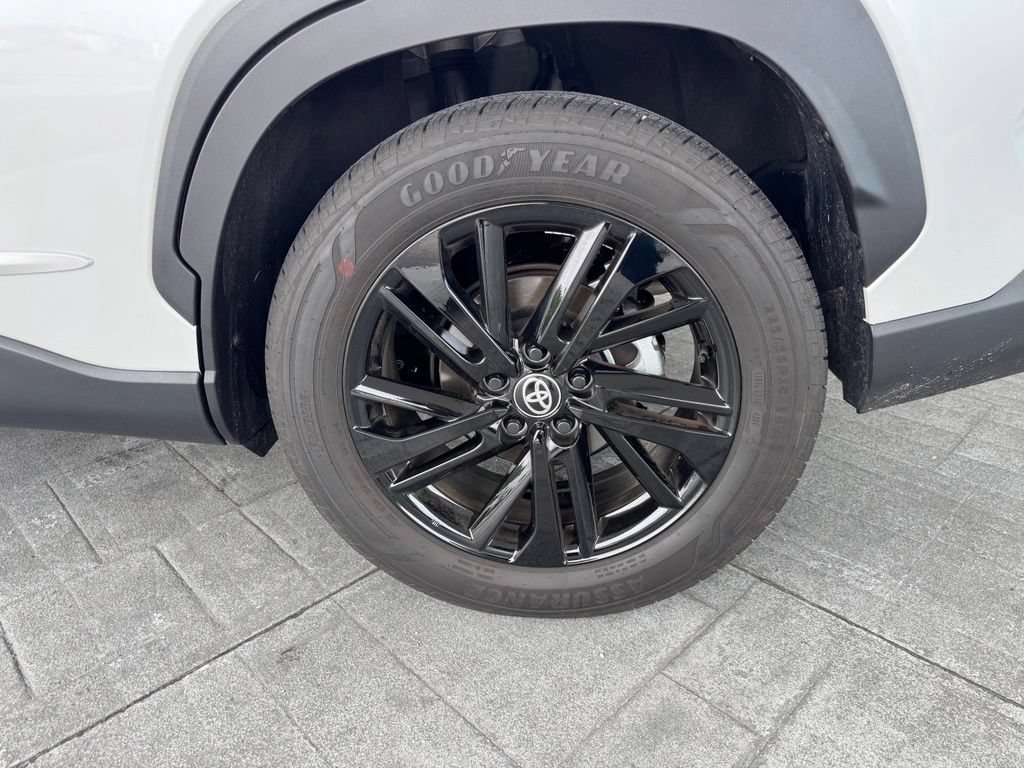 Used 2026  Toyota Hybrid XSE image 4