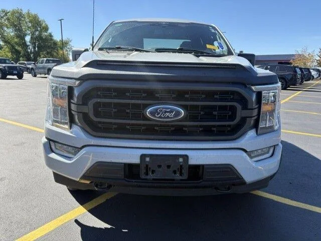 Used 2023 Avalanche Gray Ford XLT image 4
