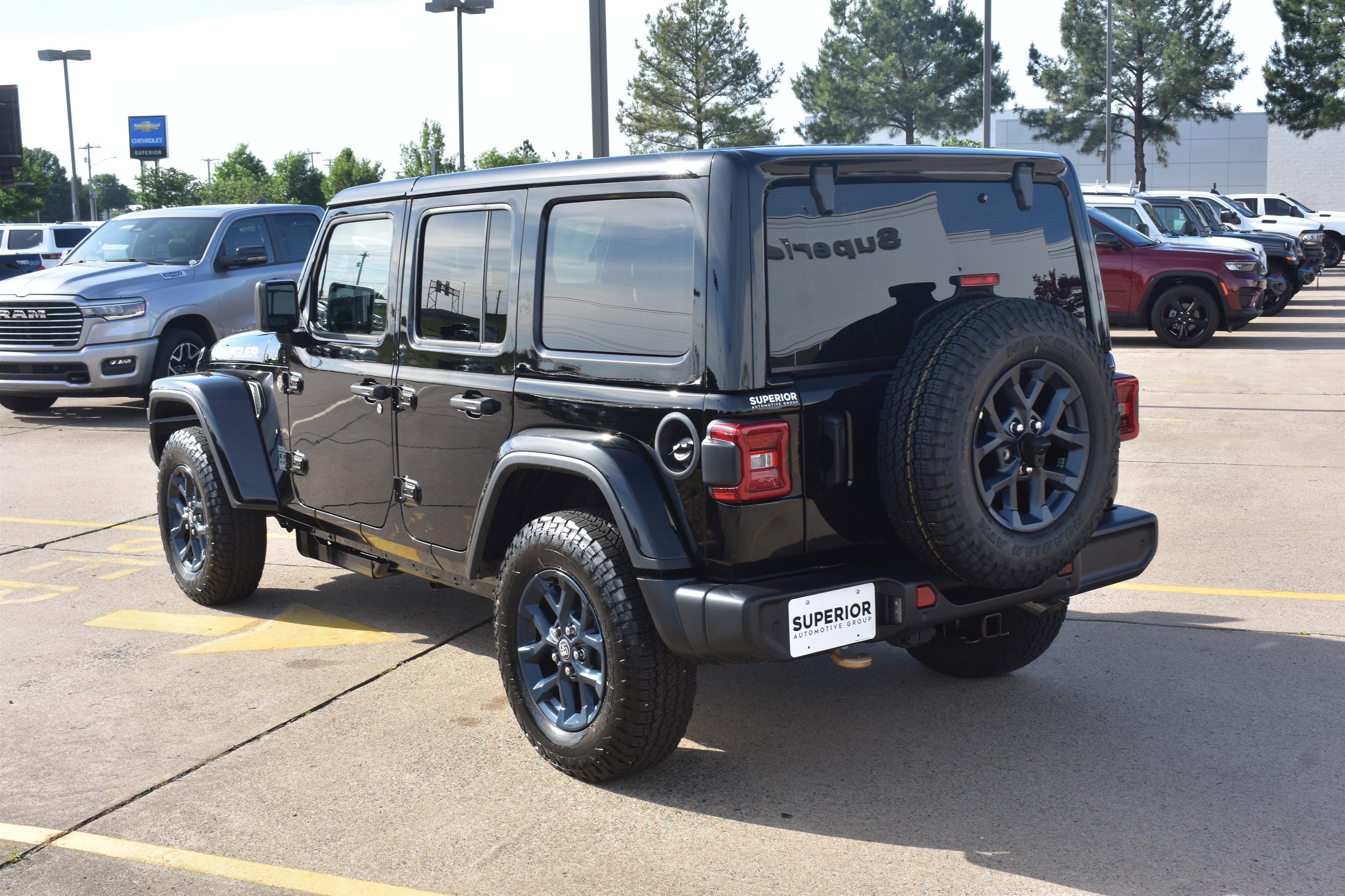 New 2026 Black Clear-Coat Exterior Paint Jeep 85th Anniversary image 8