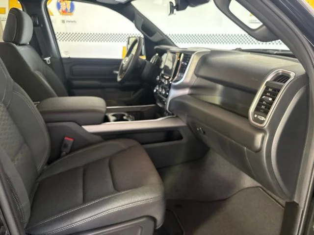 New 2026 Diamond Black Crystal Pearl-Coat Exterior Paint RAM Express image 31