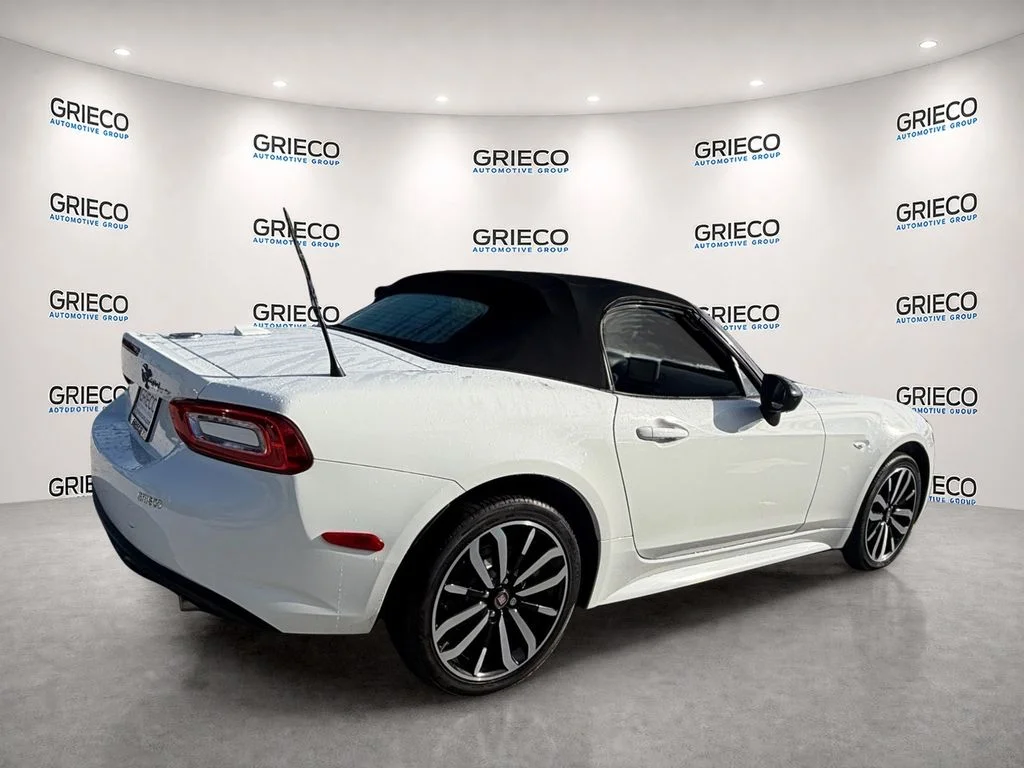 Used 2019 White FIAT Classica image 7