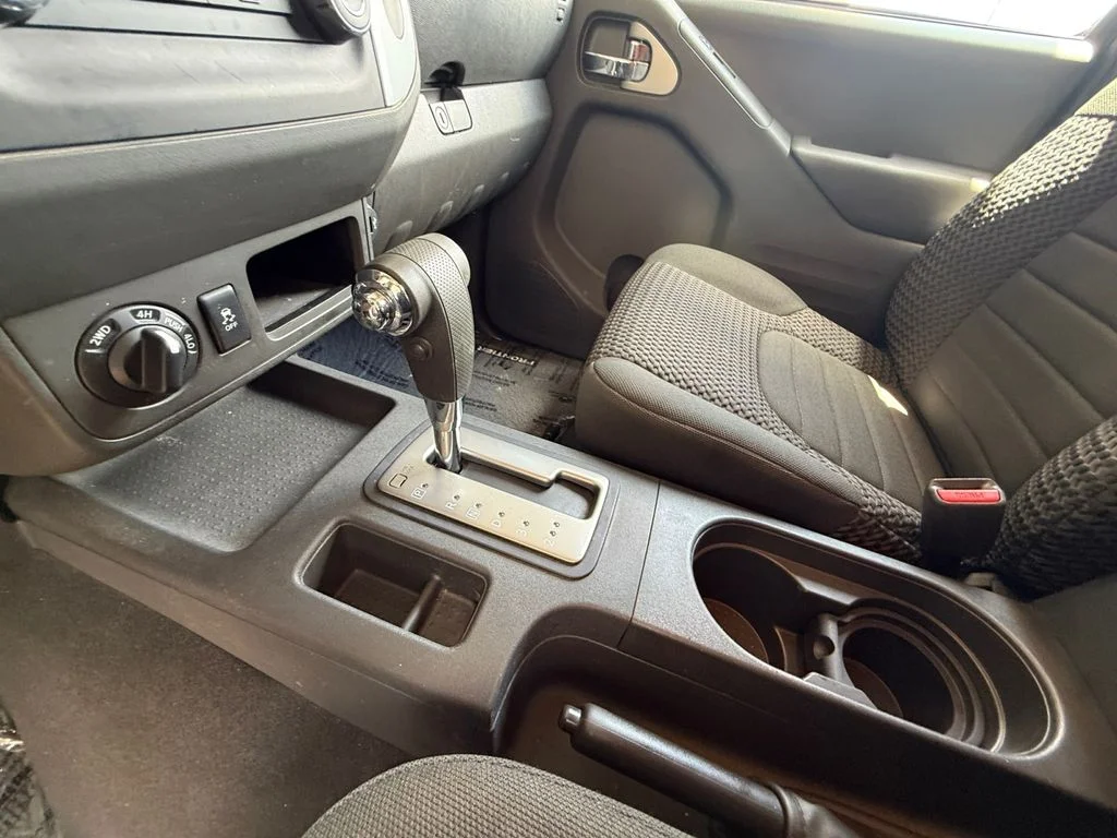 Used 2019 White Nissan SV image 23