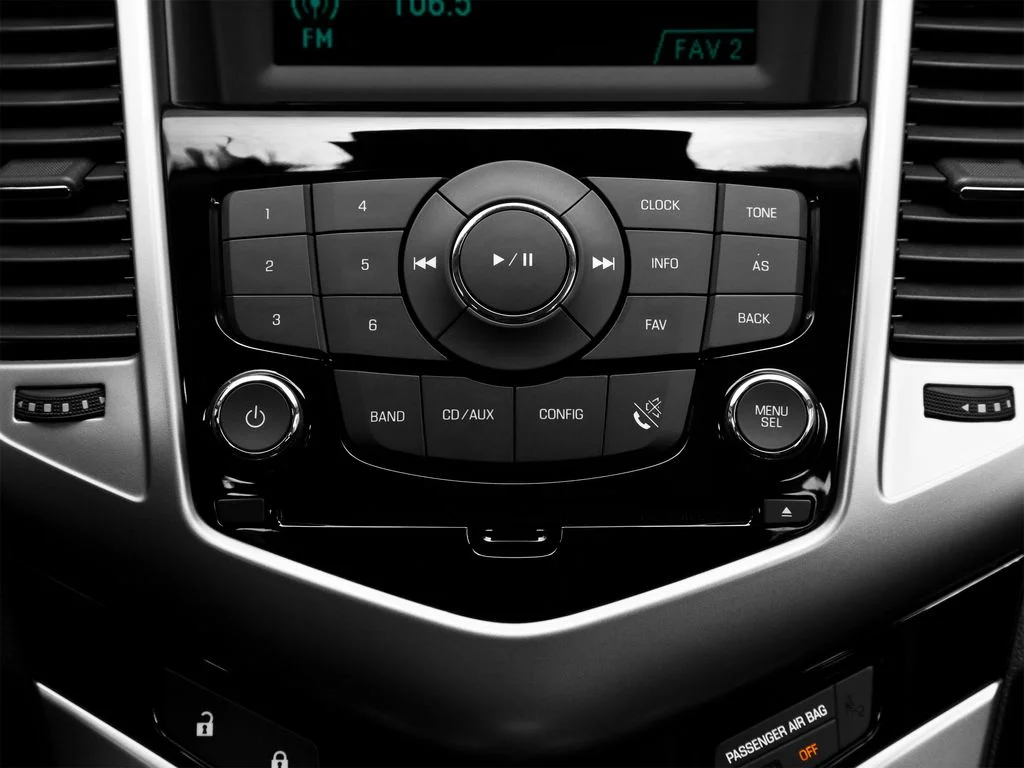 Used 2014 Gray Chevrolet 1LT image 26