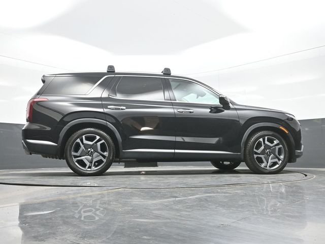 Used 2023 Black Hyundai Limited image 24