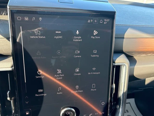2027 GMC Yukon Denali - Photo 38