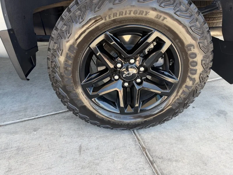 Used 2025 Sterling Gray Metallic Chevrolet Custom Trail Boss image 42