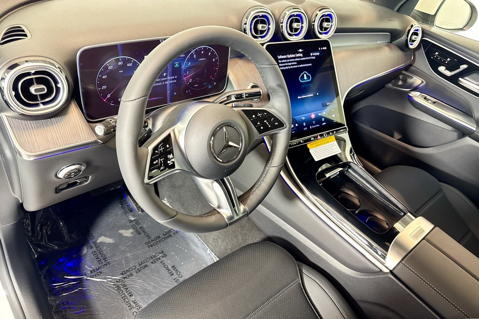 New 2026 Polar White Mercedes-Benz GLC 300 image 9