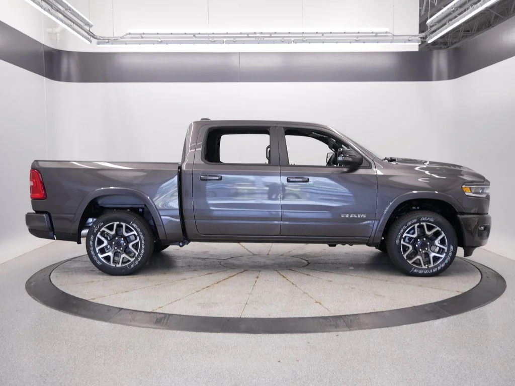 New 2026 Granite Crystal Metallic Clear-Coat Exterior Paint Ram Laramie image 7