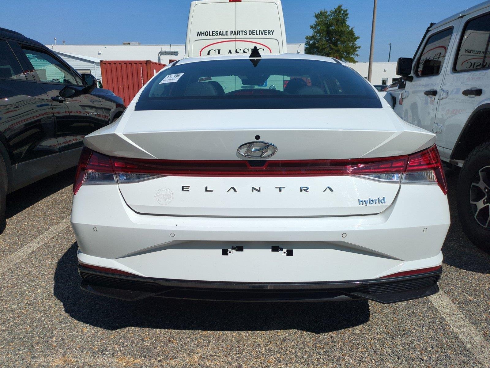 Used 2023 Lunar White Hyundai Limited image 4