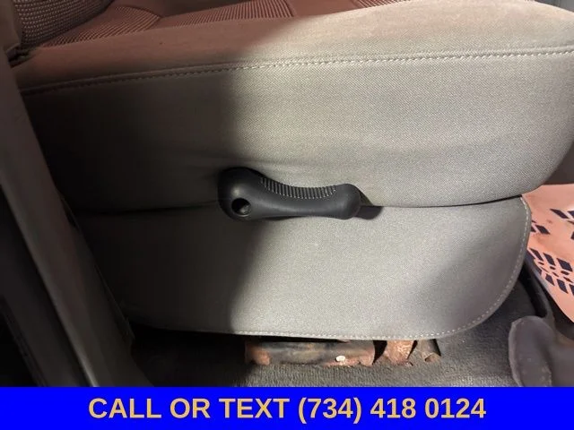 Used 2006 Brilliant Black Crystal Pearl Dodge SLT image 19