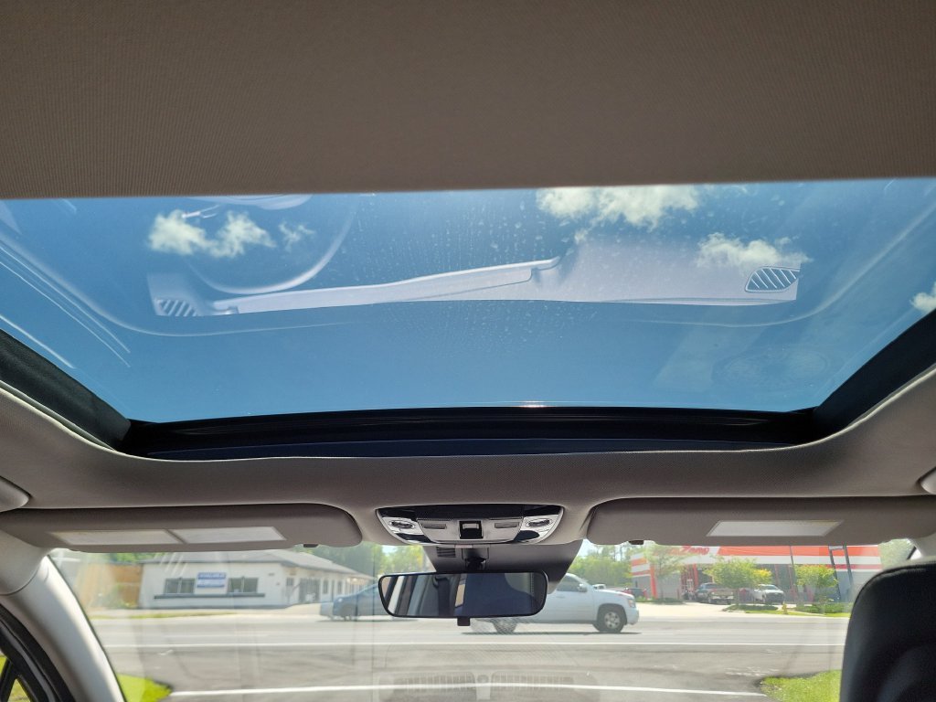 New 2026 Glacial White Pearl Kia EX image 20