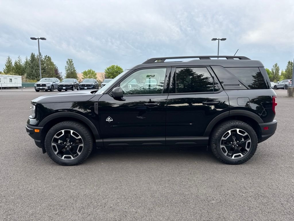 Used 2022 Shadow Black Ford Outer Banks image 3