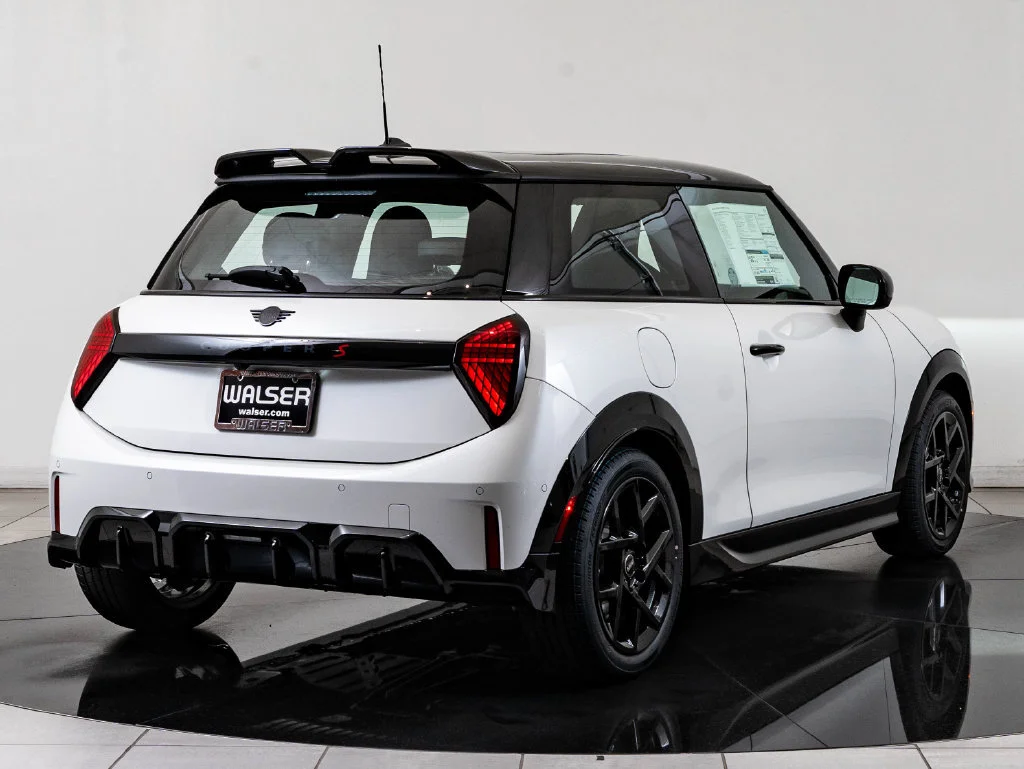 2026 MINI Hardtop 2 Door S - Photo 10