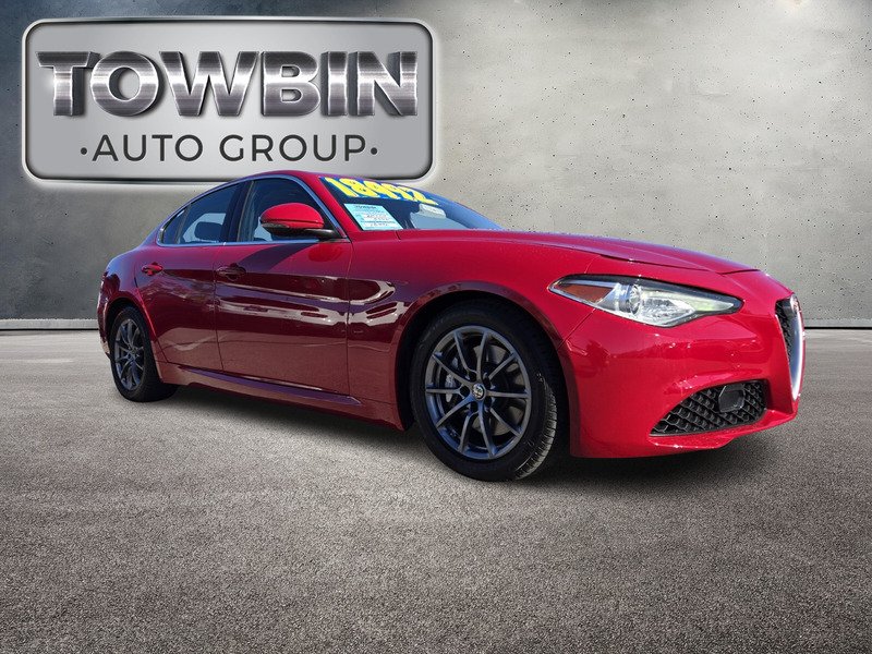 Used 2019 Alfa Rosso Alfa Romeo RWD image 2