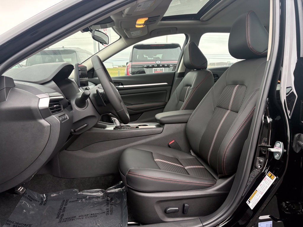 New 2026 Black Nissan 2.5 SR image 24