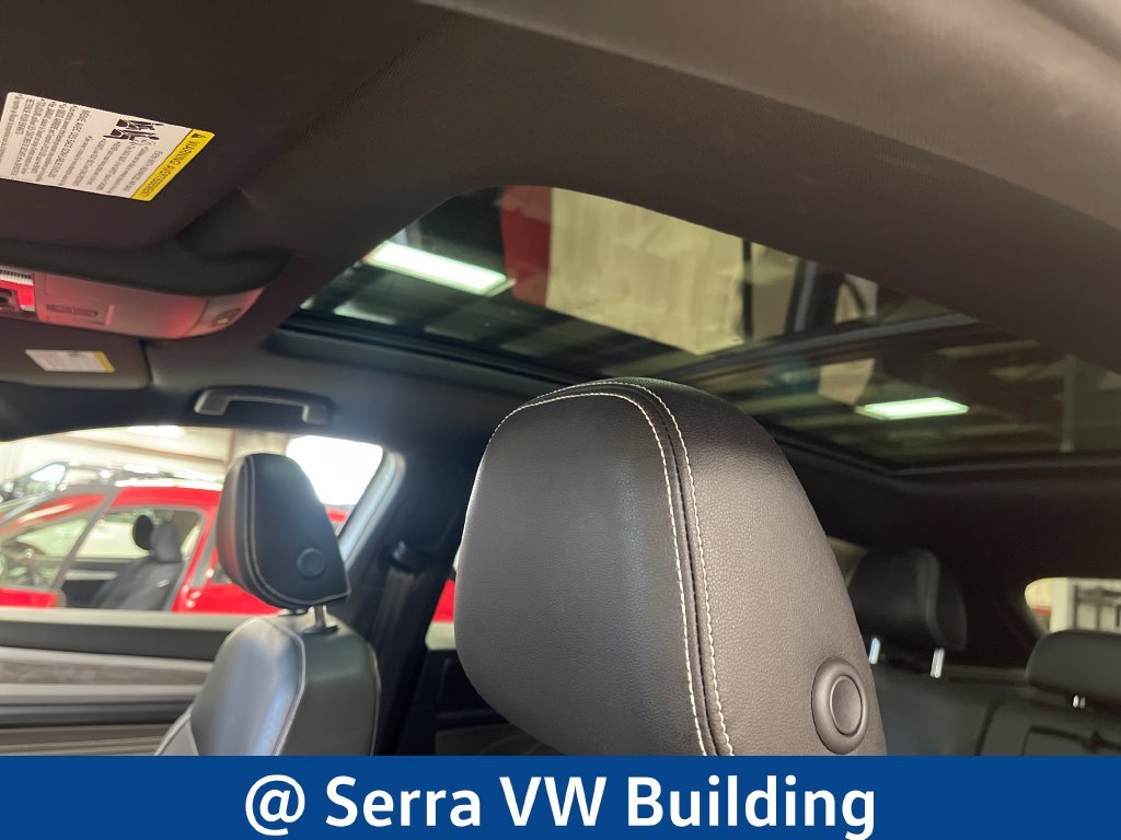 Used 2023 Pure White Volkswagen 3.6L V6 SE w/Technology image 14