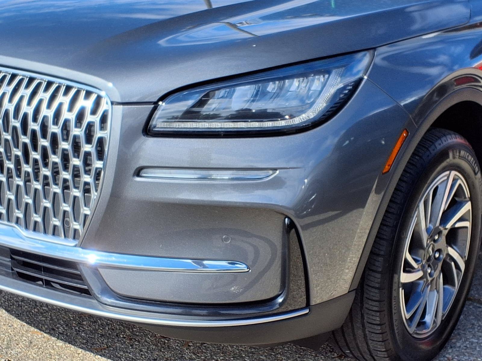 Used 2024 Metallic Lincoln Premiere image 26
