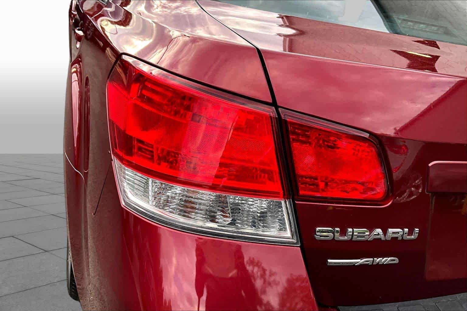 Used 2013 Venetian Red Pearl Subaru 2.5i Premium image 27