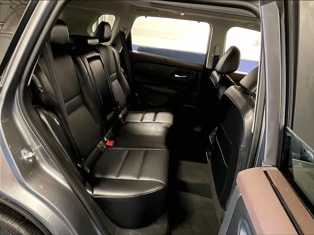 Used 2023 Gray Nissan SV image 16