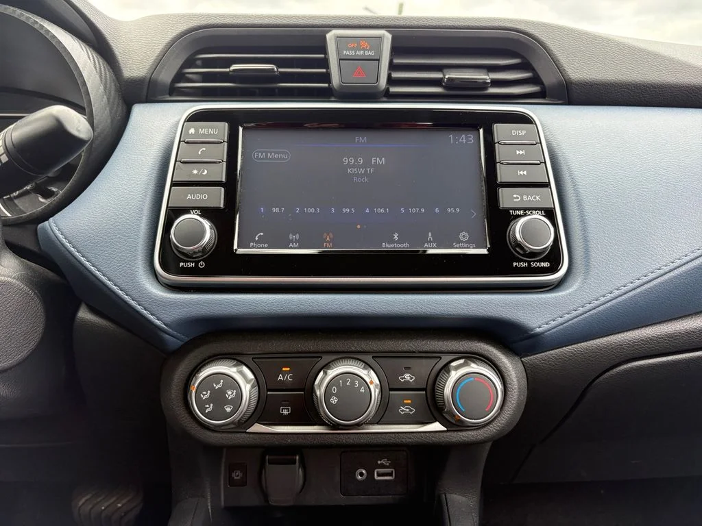 Used 2025 Black Nissan 1.6 SV image 22