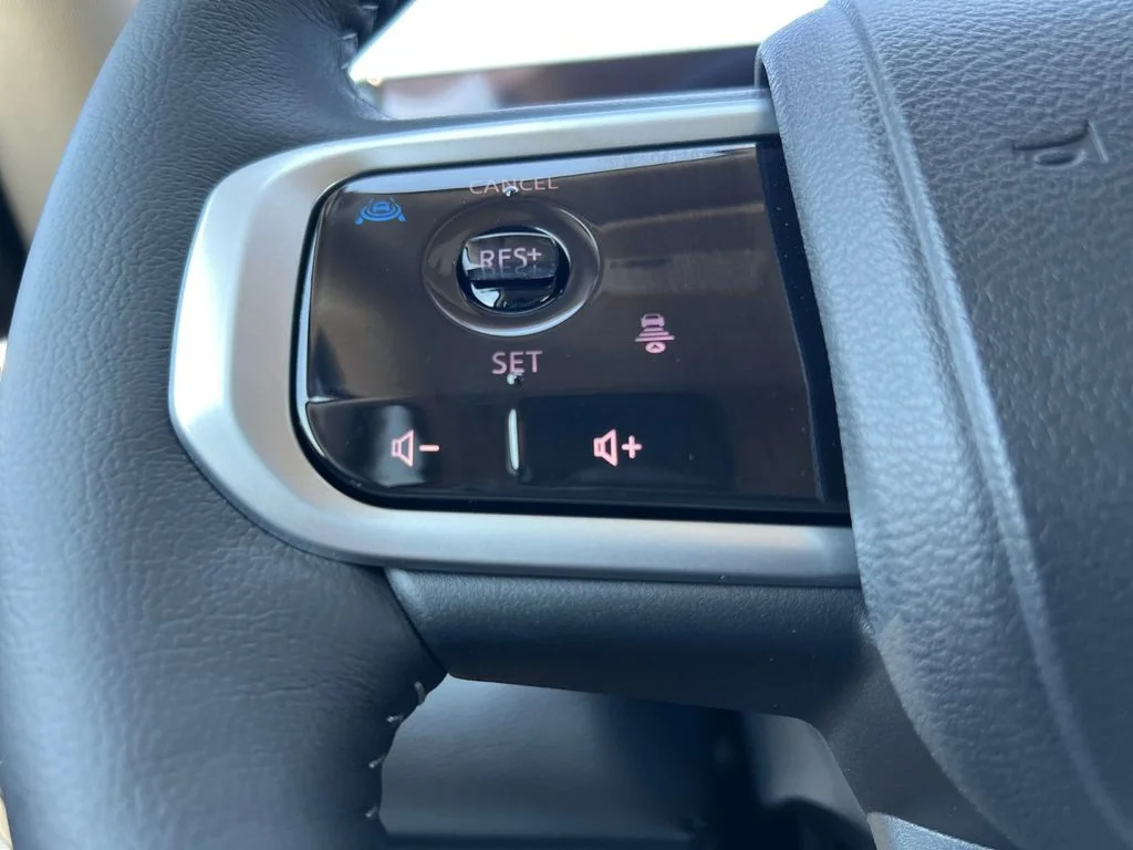 2026 Nissan Armada SV - Photo 10