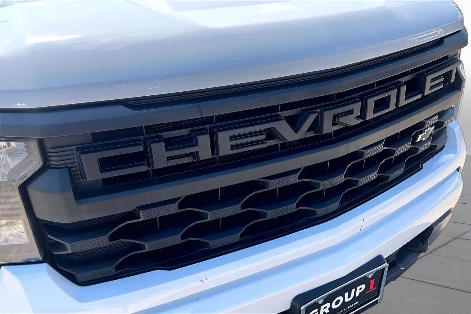 Used 2024 Summit White Chevrolet Custom image 30