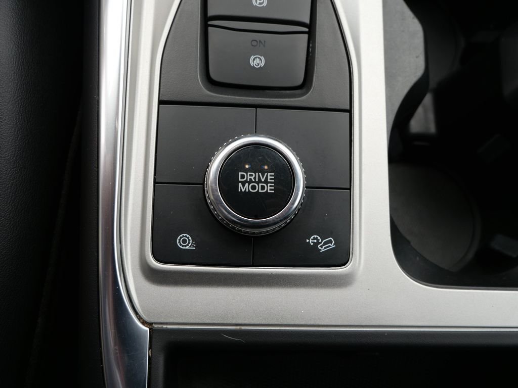 Certified Used 2023 Silver Ford XLT image 21