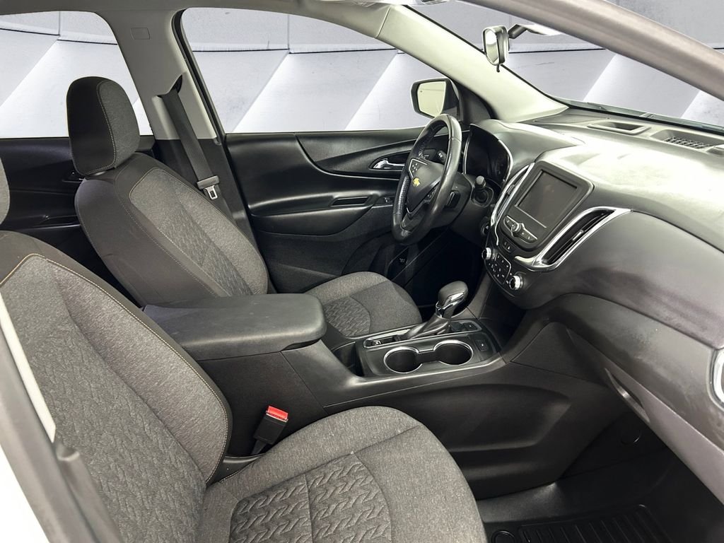 Used 2022 White Chevrolet LT image 13