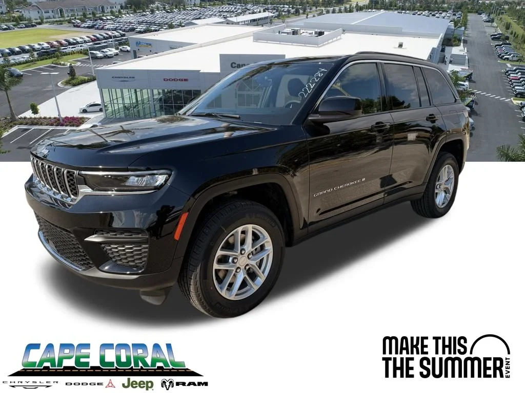 New 2026 Diamond Black Crystal Pearlcoat Jeep Laredo image 1