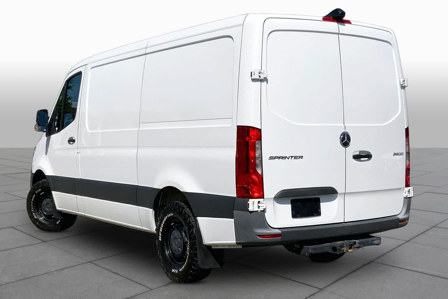Used 2022 Arctic White Mercedes-Benz  image 12