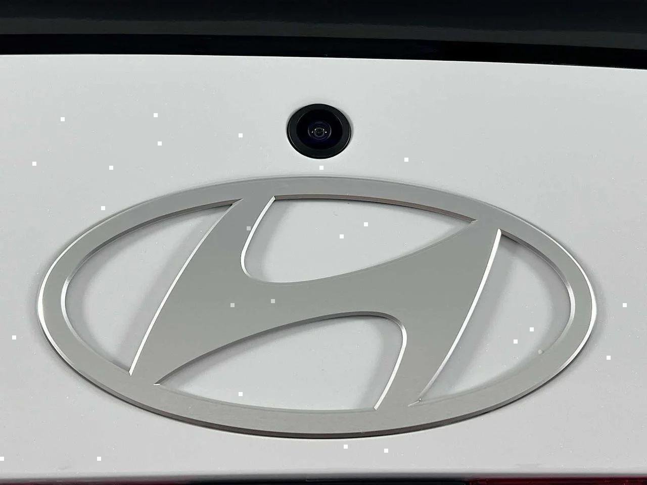 2026 Hyundai Elantra — photo 18