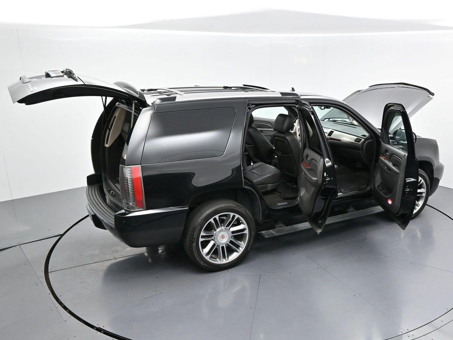 Used 2013 Black Raven Cadillac Premium image 47